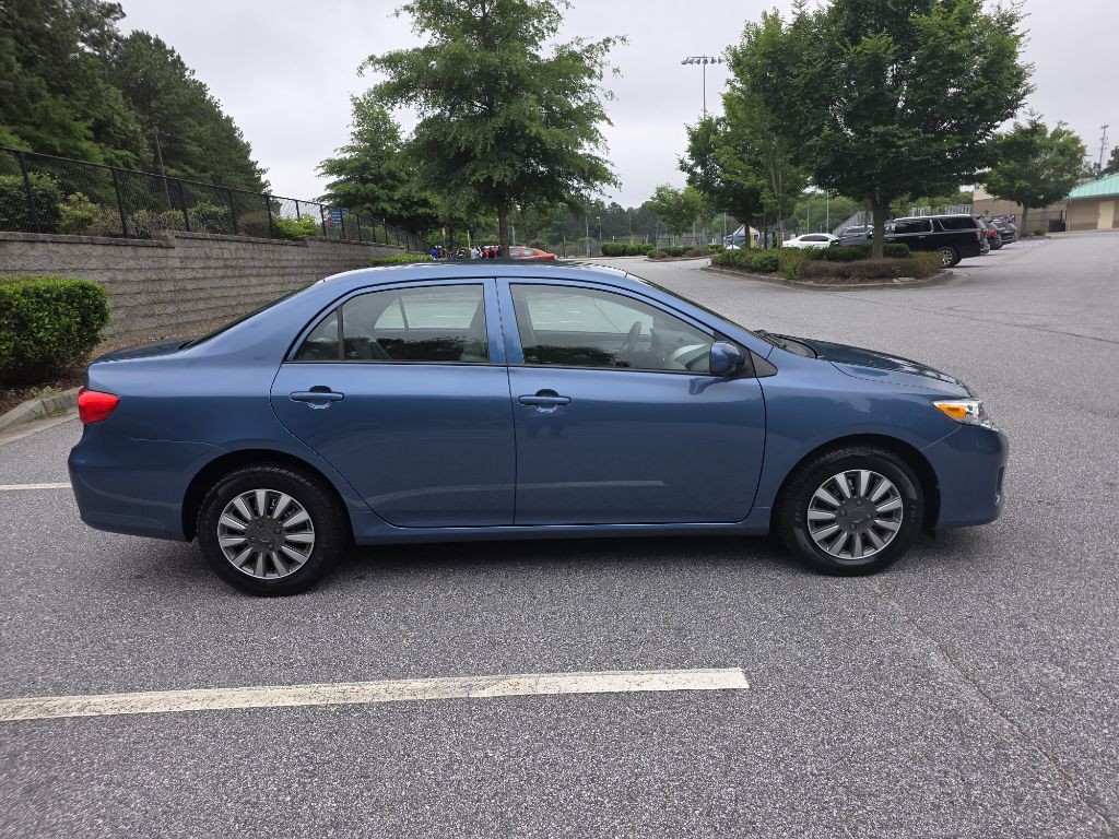 2013 Toyota Corolla Image 8