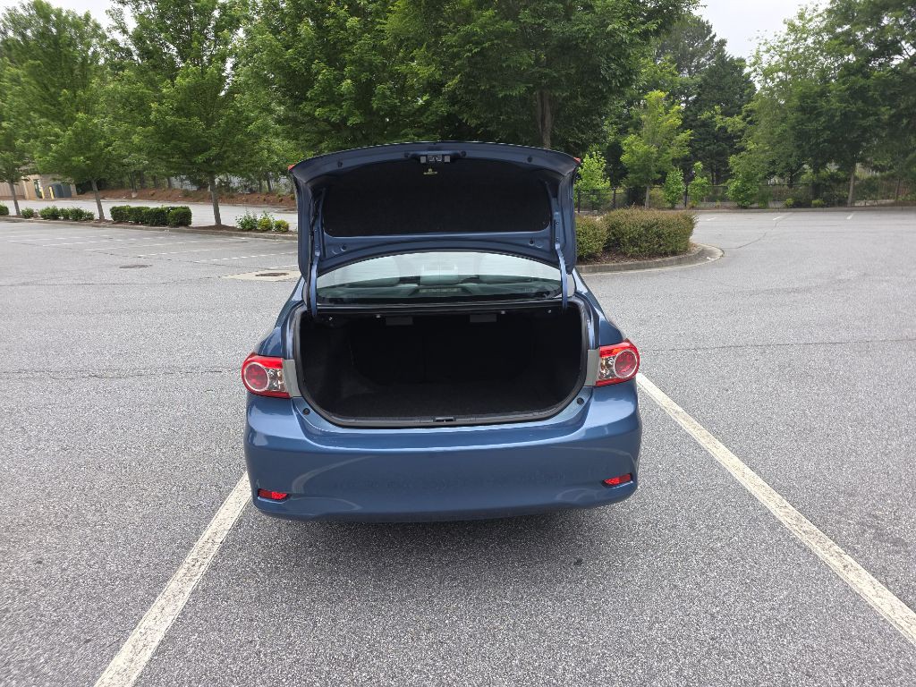 2013 Toyota Corolla Image 13