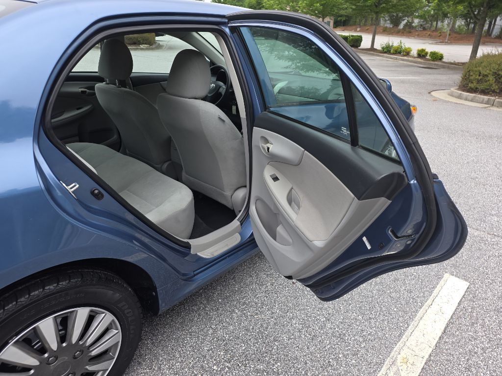 2013 Toyota Corolla Image 14