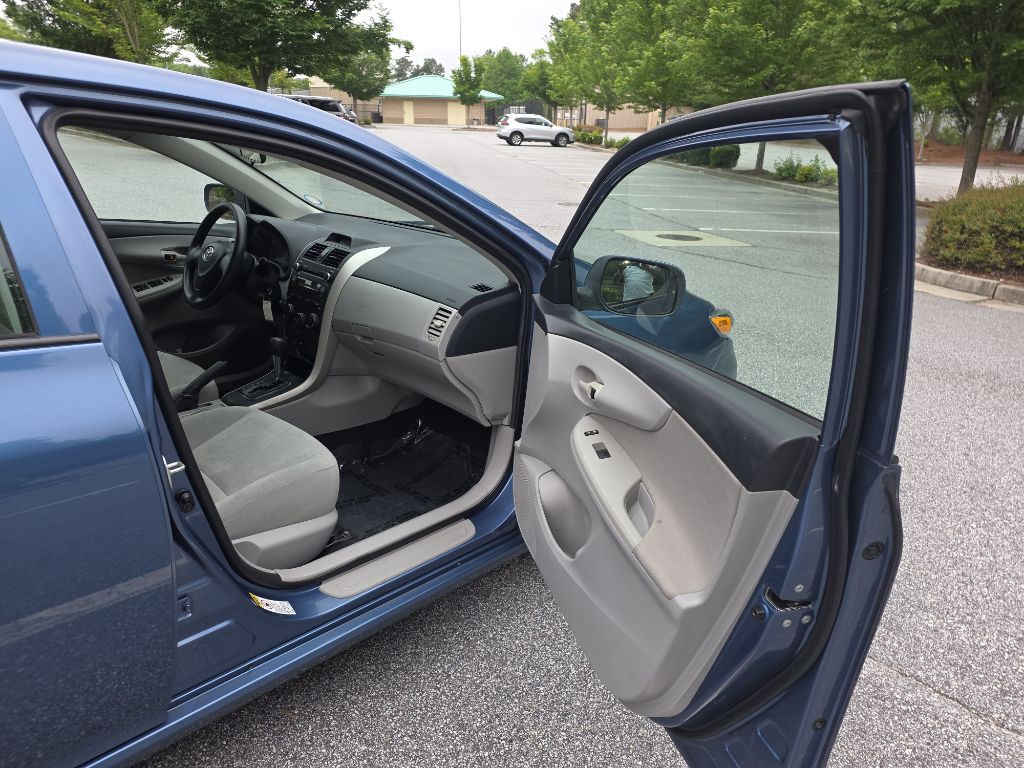 2013 Toyota Corolla Image 16