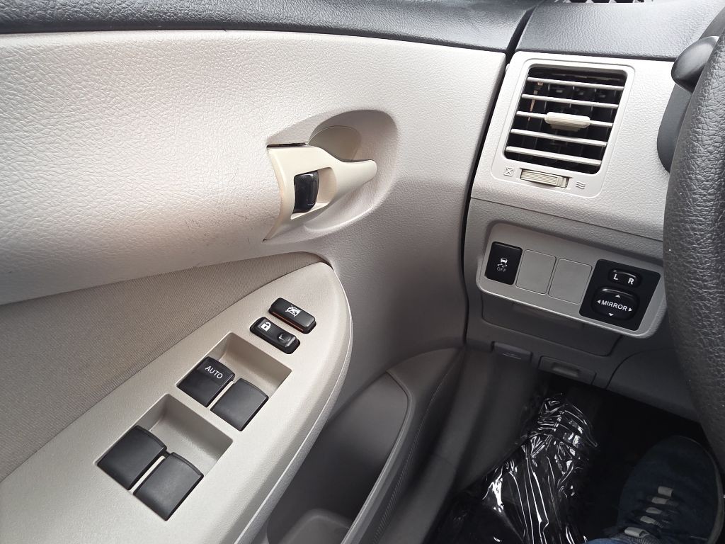 2013 Toyota Corolla Image 30
