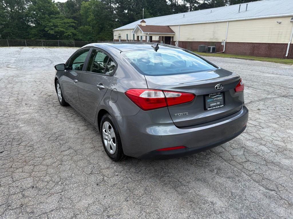 2016 Kia Forte Image 5