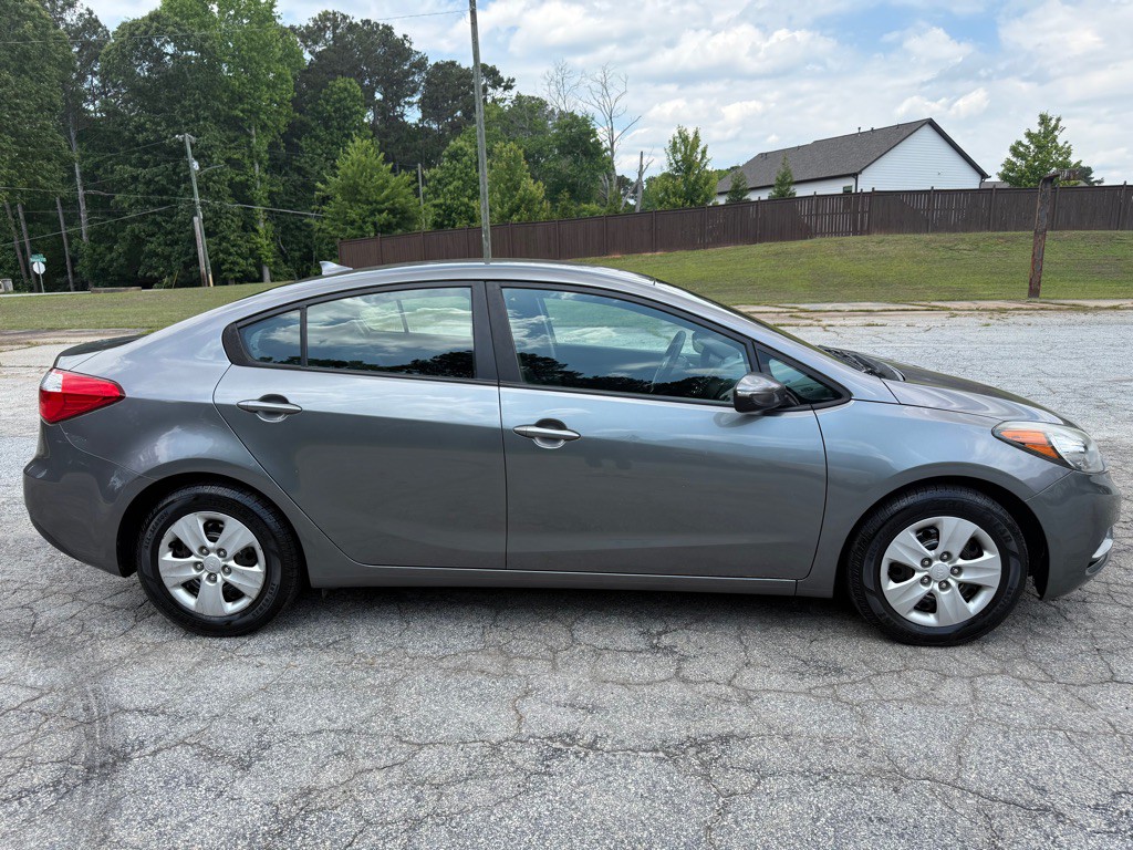 2016 Kia Forte Image 8