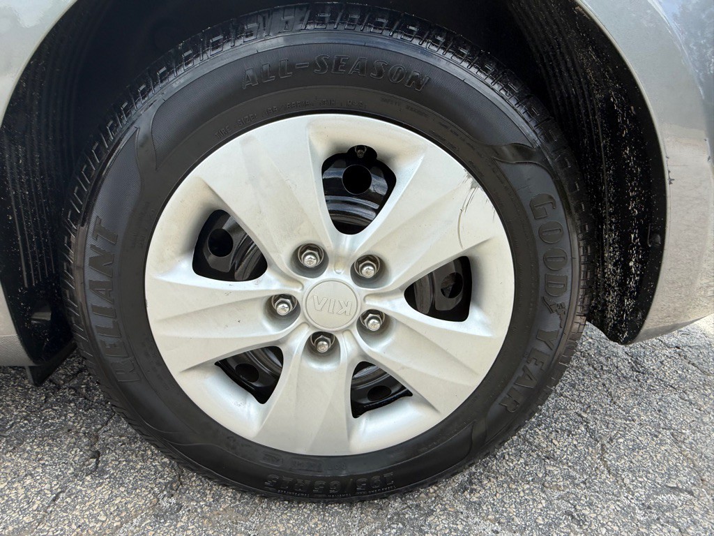 2016 Kia Forte Image 18