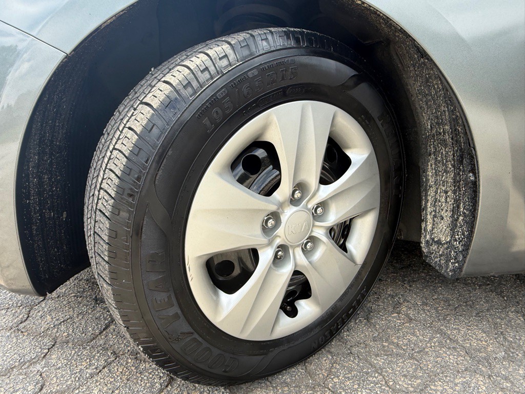 2016 Kia Forte Image 19