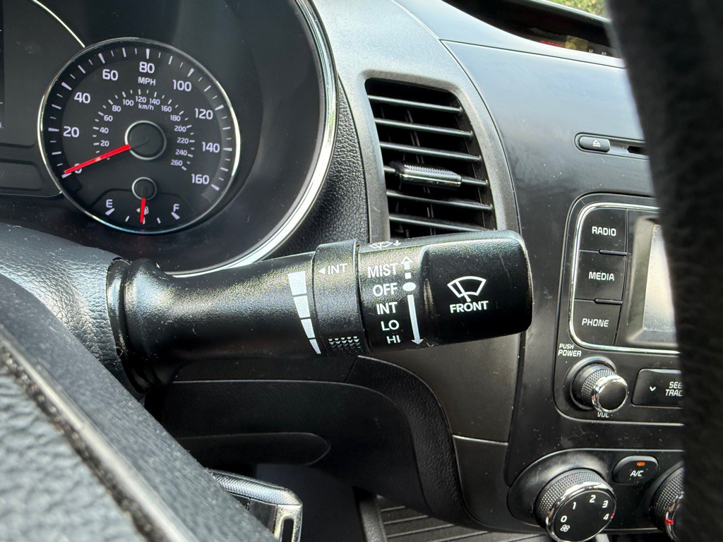 2016 Kia Forte Image 33