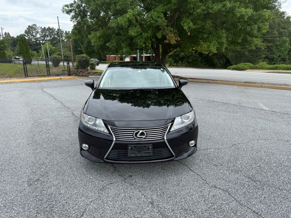 2013 Lexus ES Image 2