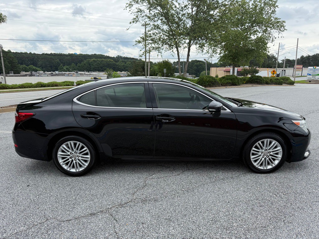 2013 Lexus ES Image 10