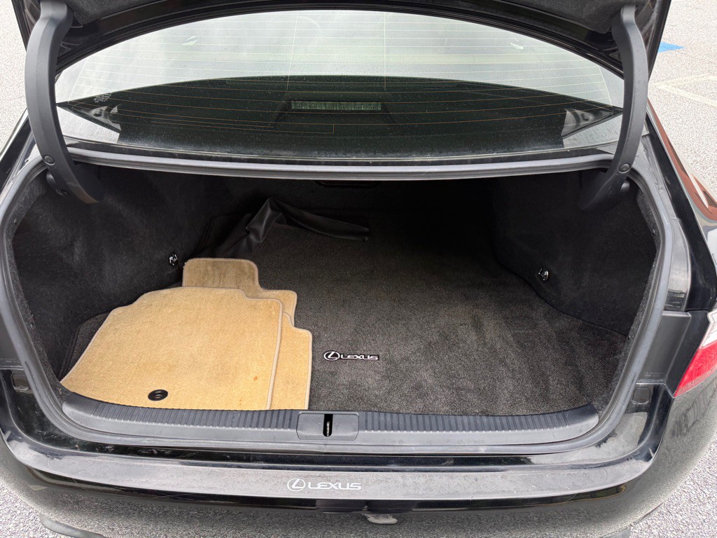 2013 Lexus ES Image 16