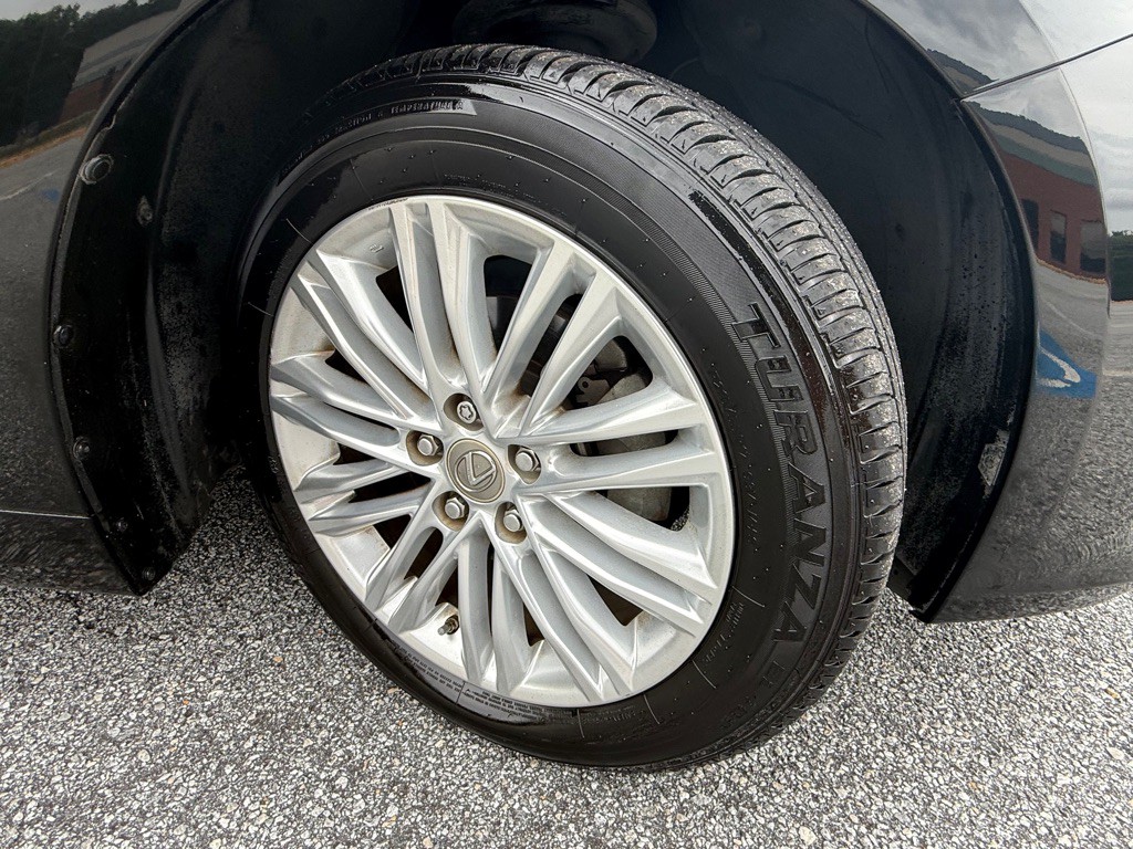 2013 Lexus ES Image 26