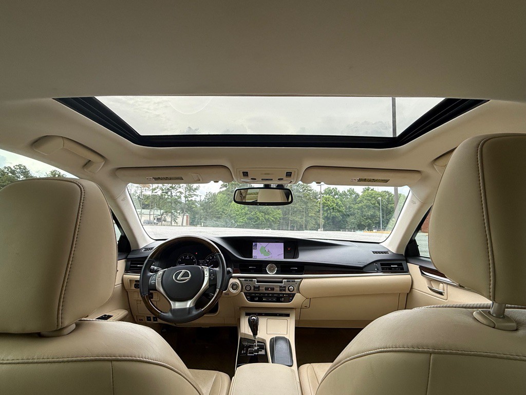 2013 Lexus ES Image 51
