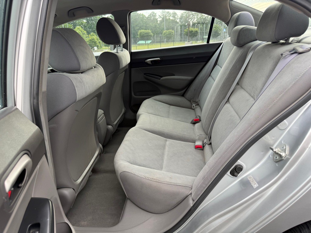 2011 Honda Civic Image 12
