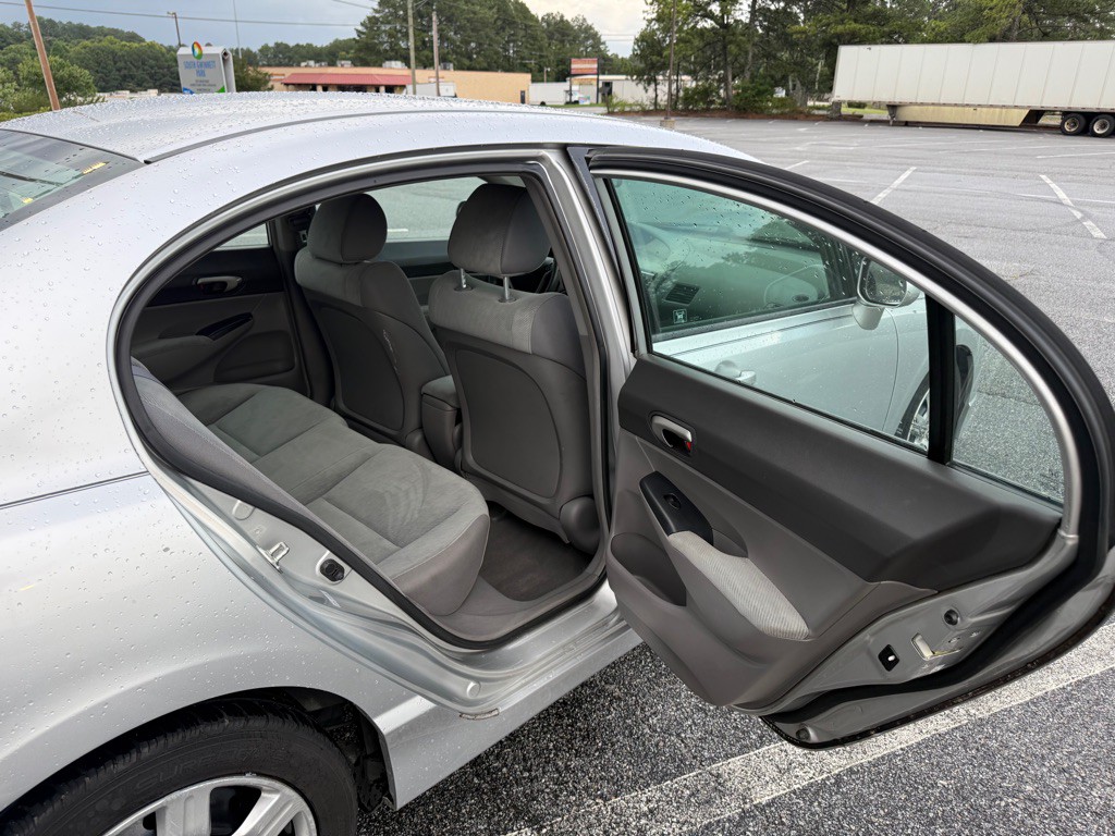 2011 Honda Civic Image 16