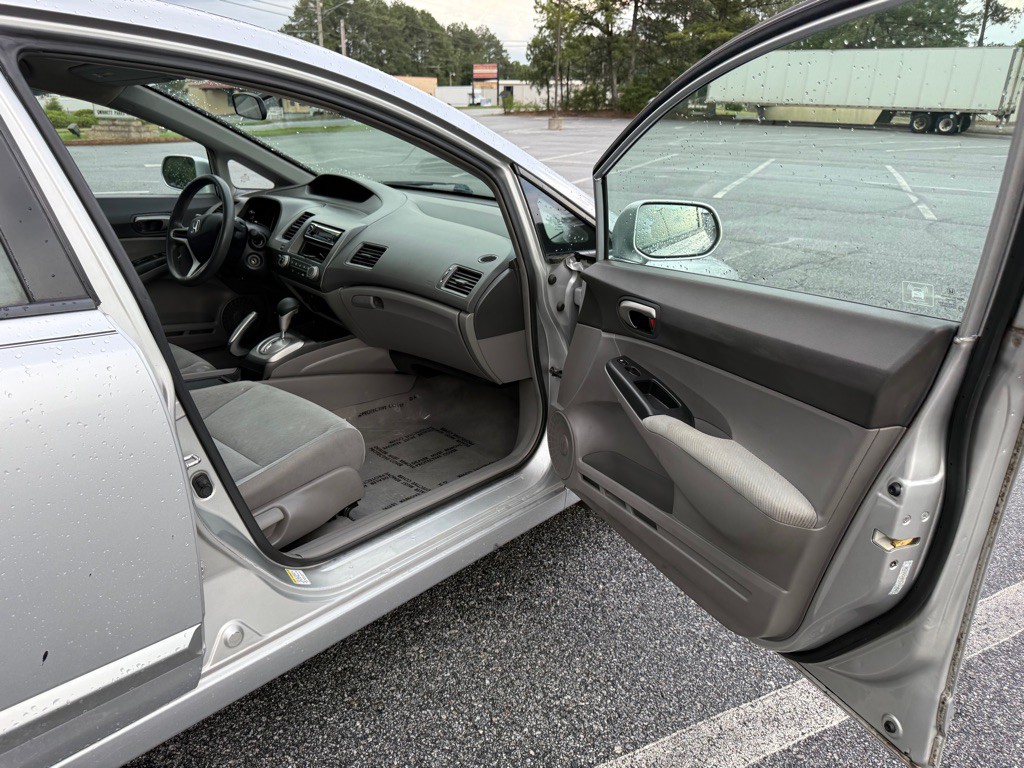 2011 Honda Civic Image 18