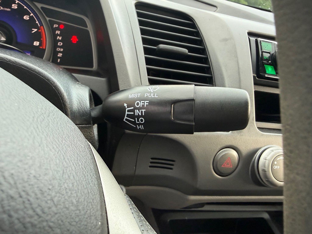 2011 Honda Civic Image 32