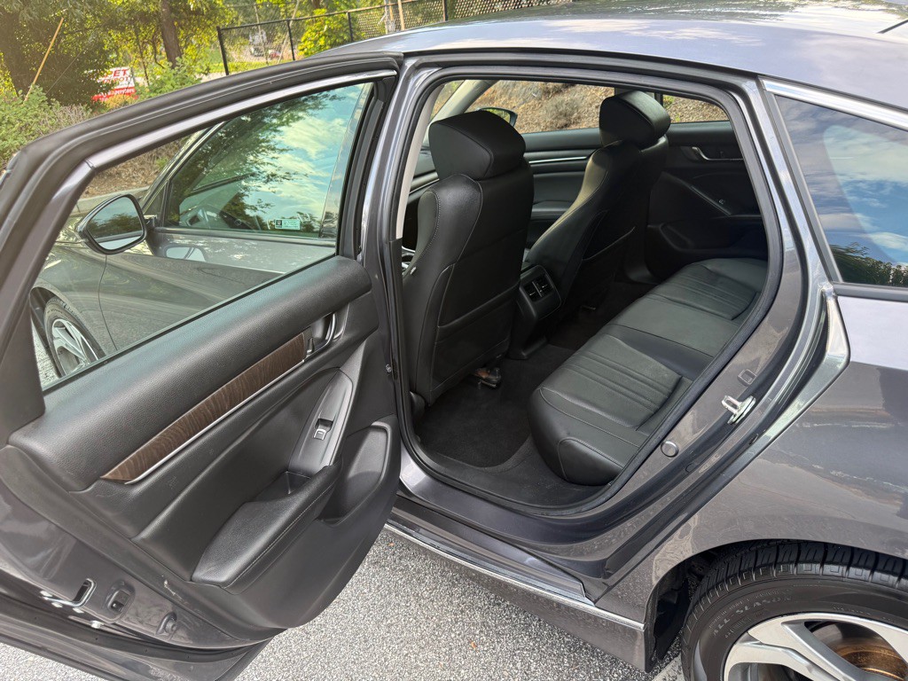 2019 Honda Accord Image 11
