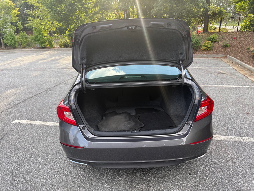2019 Honda Accord Image 13