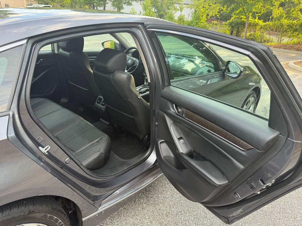 2019 Honda Accord Image 14