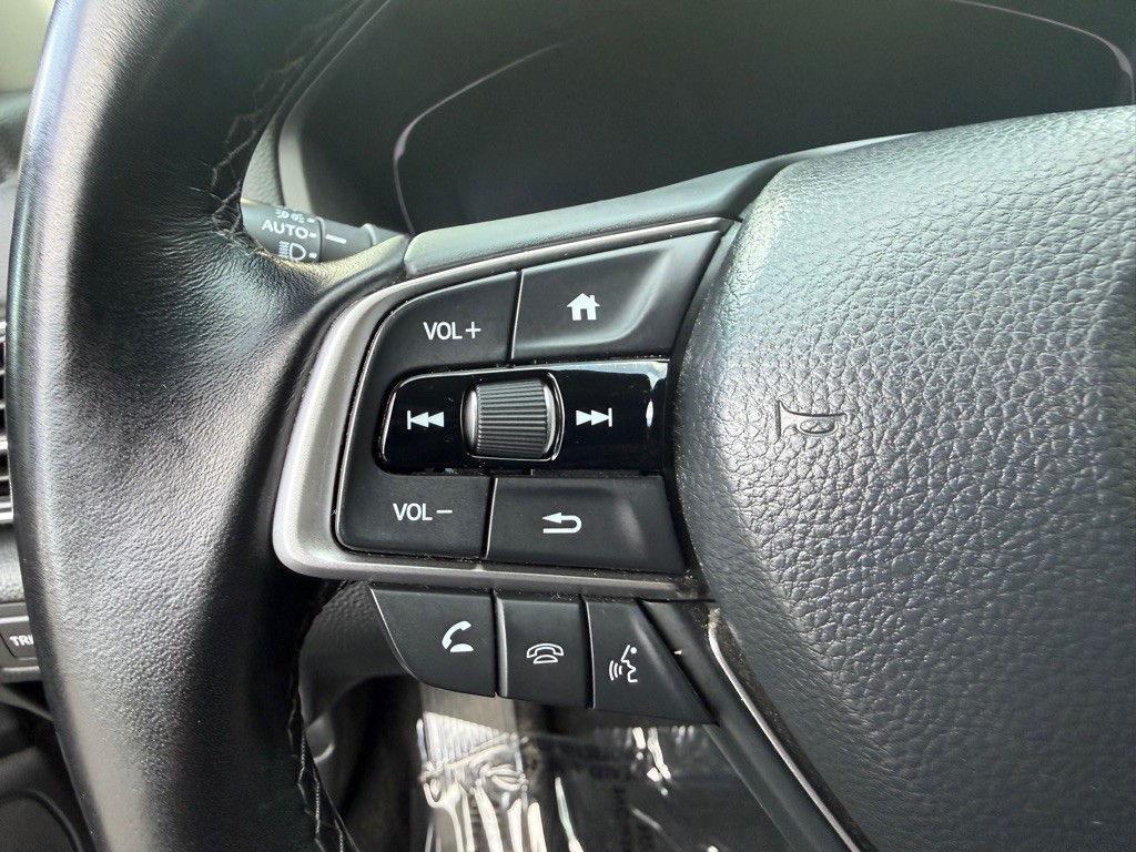 2019 Honda Accord Image 30