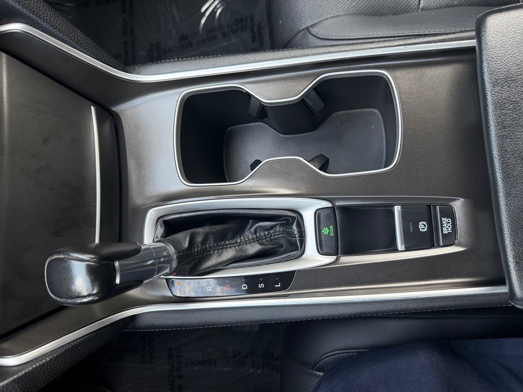 2019 Honda Accord Image 38