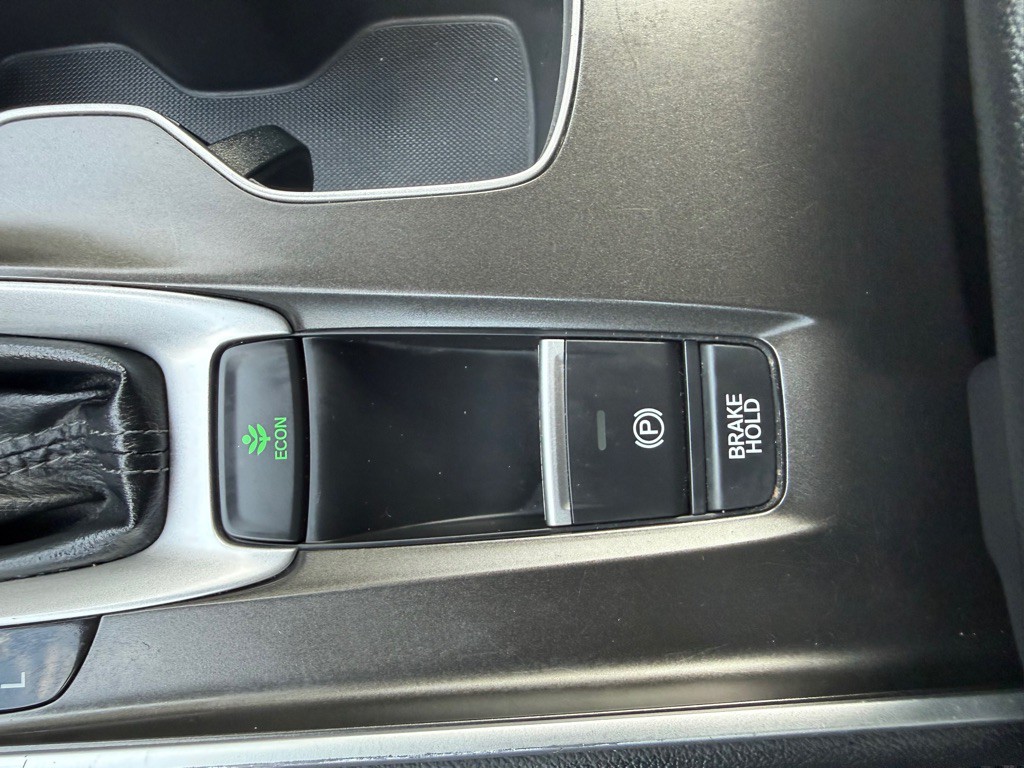 2019 Honda Accord Image 40