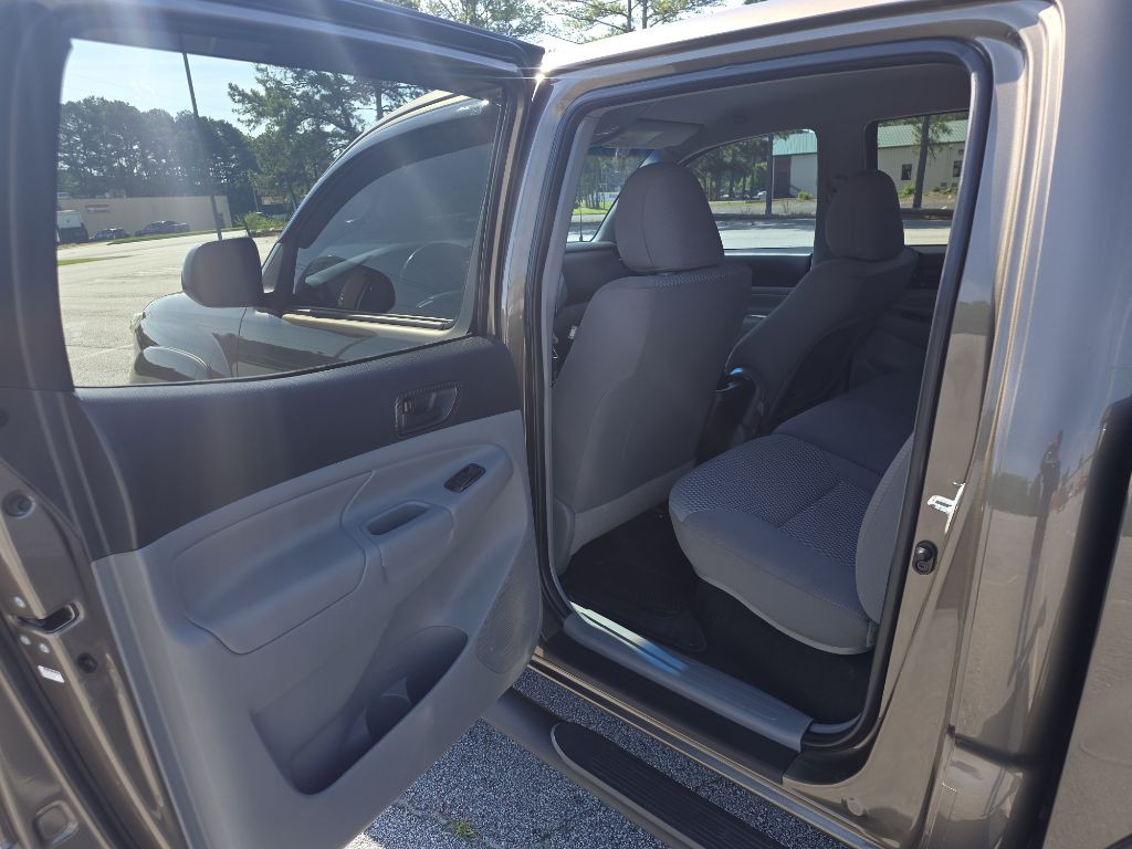 2013 Toyota Tacoma Image 10