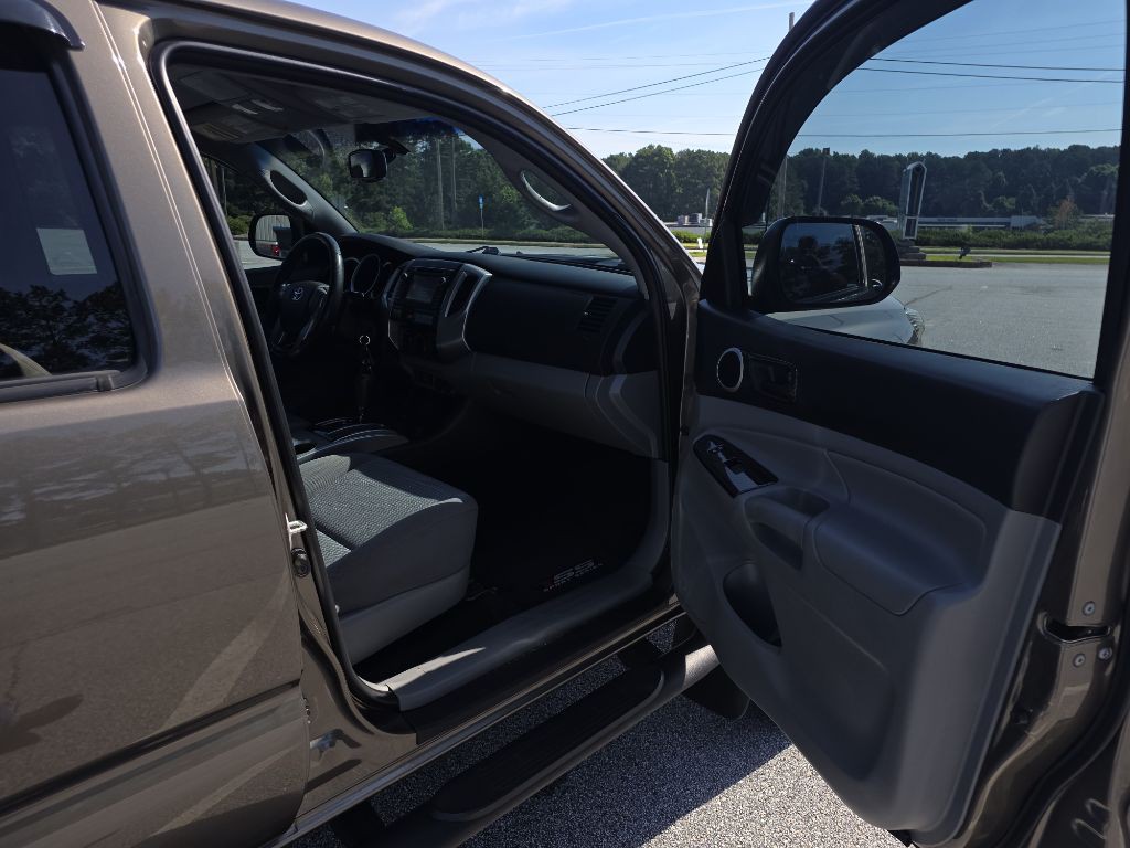 2013 Toyota Tacoma Image 14