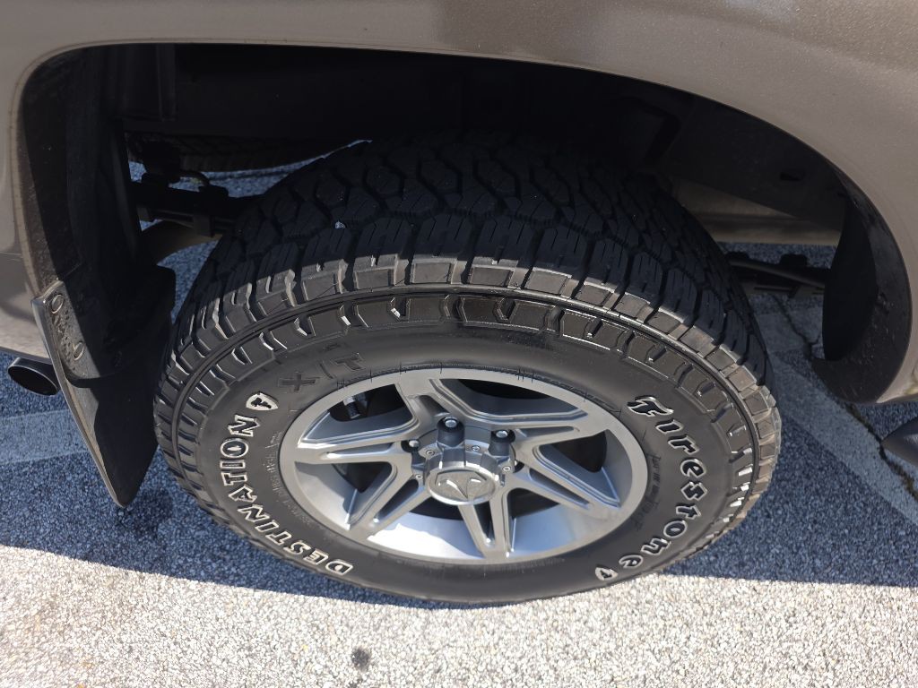 2013 Toyota Tacoma Image 18