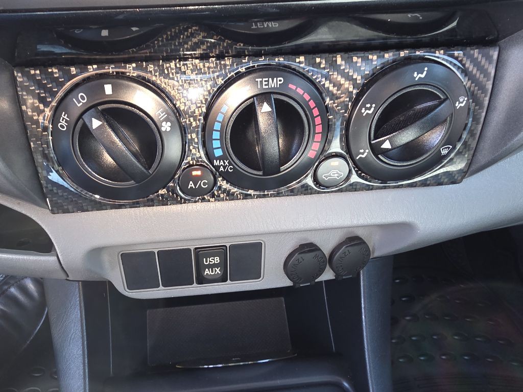 2013 Toyota Tacoma Image 32