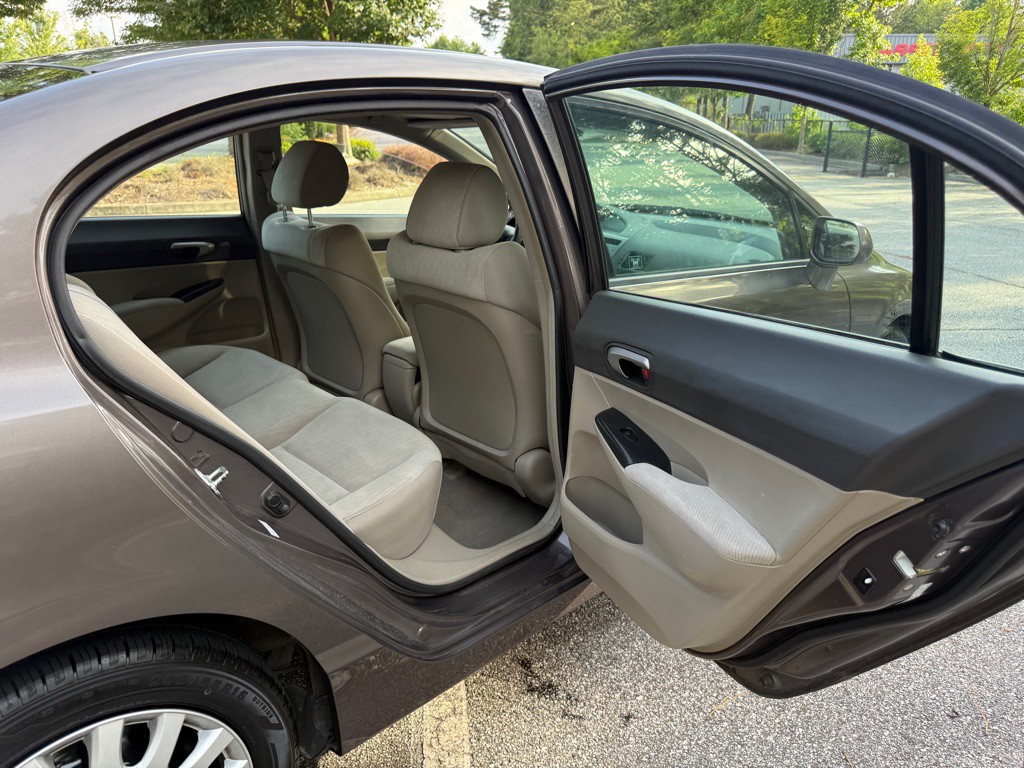 2011 Honda Civic Image 15
