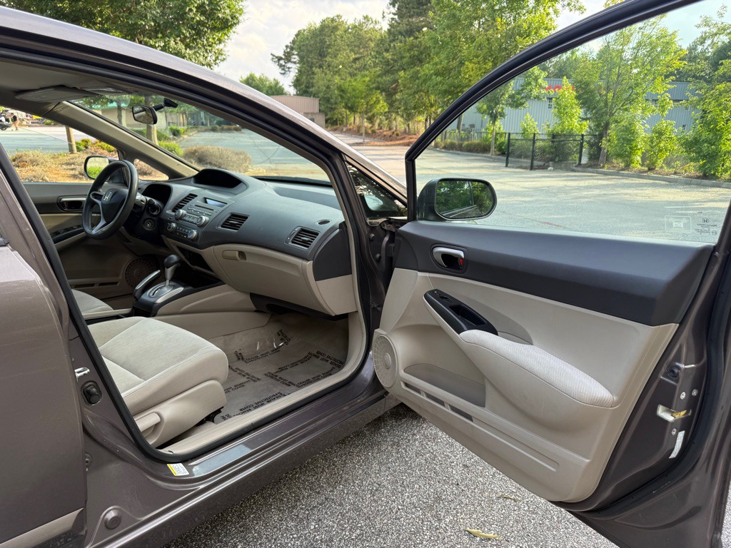 2011 Honda Civic Image 17