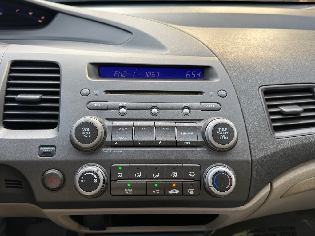 2011 Honda Civic Image 33