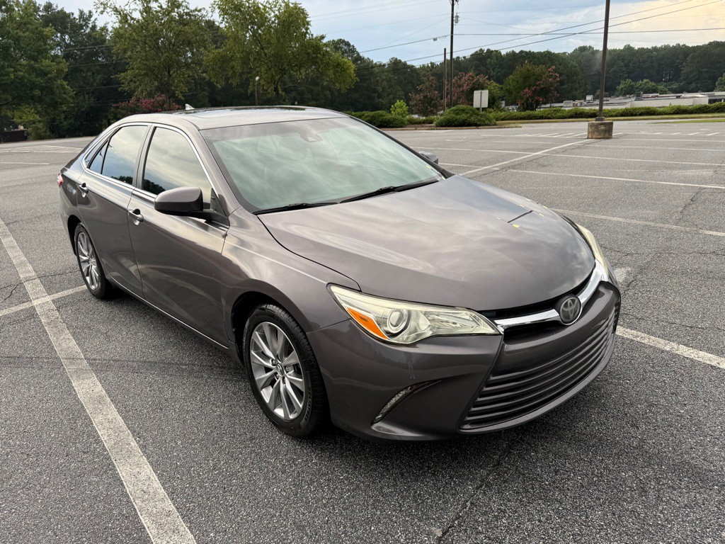 2017 Toyota Camry Image 3