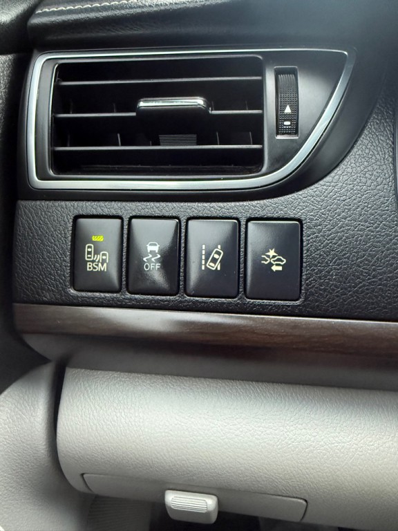 2017 Toyota Camry Image 37
