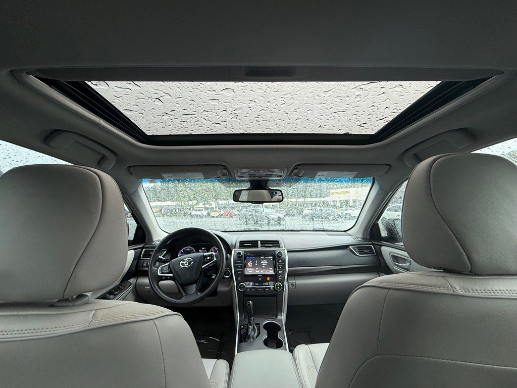 2017 Toyota Camry Image 50