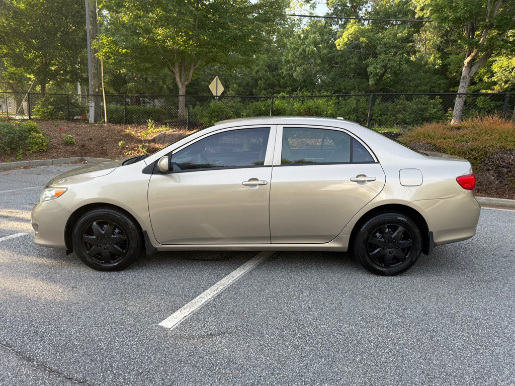 2010 Toyota Corolla Image 4