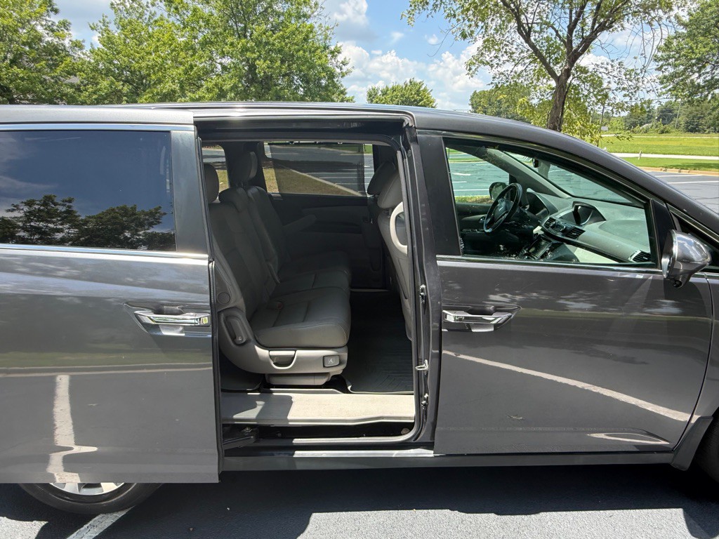 2017 Honda Odyssey Image 15