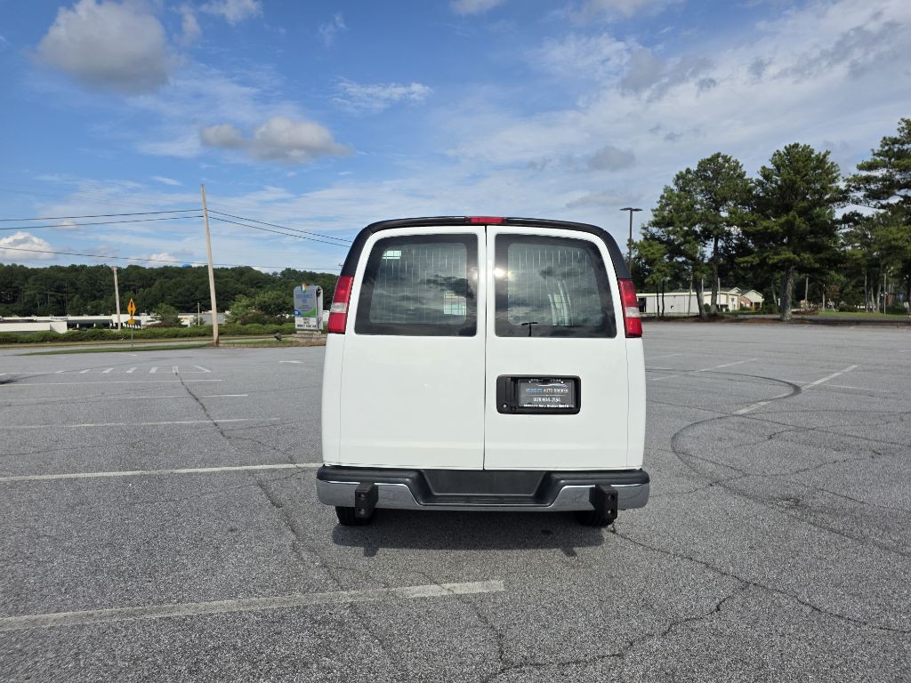 2020 GMC Savana Image 6