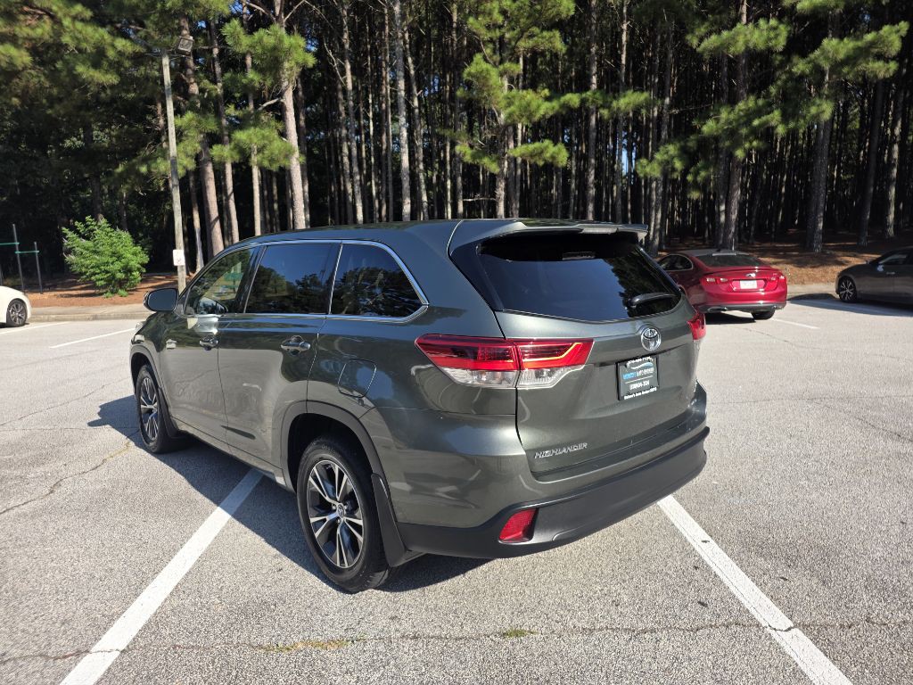 2017 Toyota Highlander Image 7