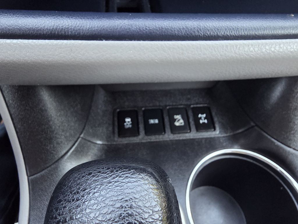 2017 Toyota Highlander Image 57