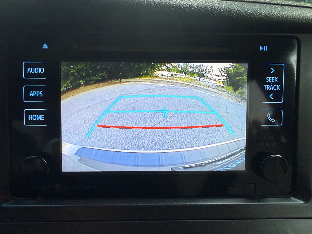 2017 Toyota Sienna Image 46