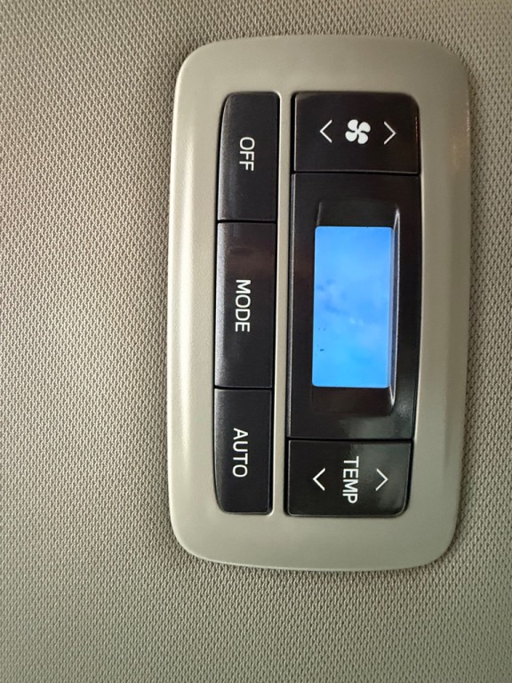 2017 Toyota Sienna Image 59
