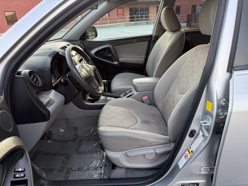 2011 Toyota Rav4 Image 10