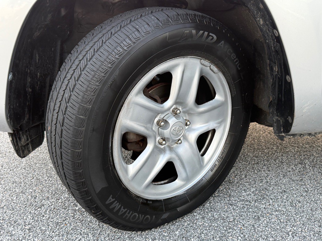 2011 Toyota Rav4 Image 24