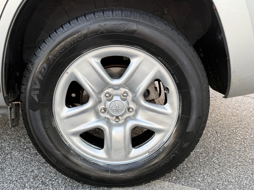 2011 Toyota Rav4 Image 25