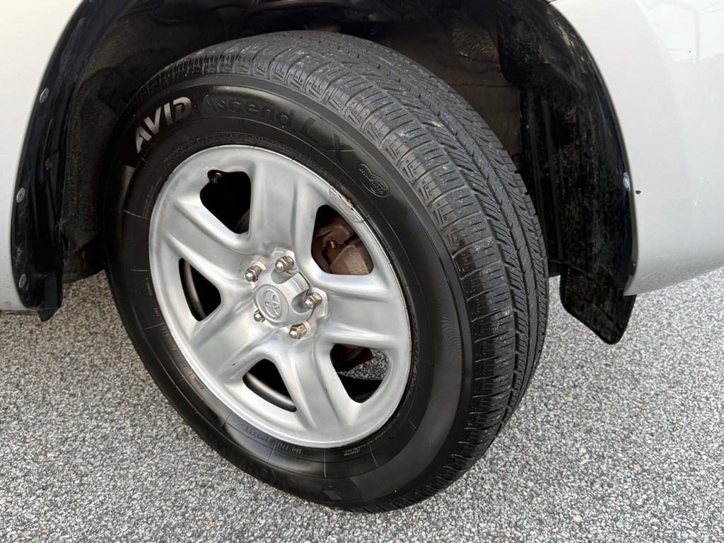 2011 Toyota Rav4 Image 27