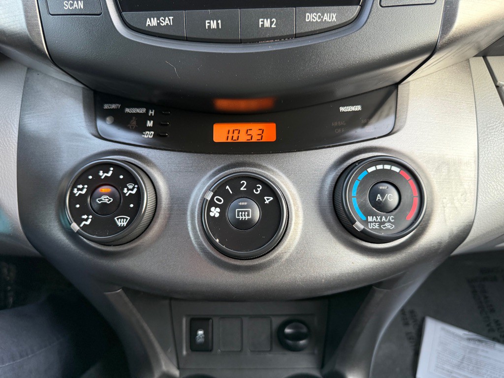 2011 Toyota Rav4 Image 40