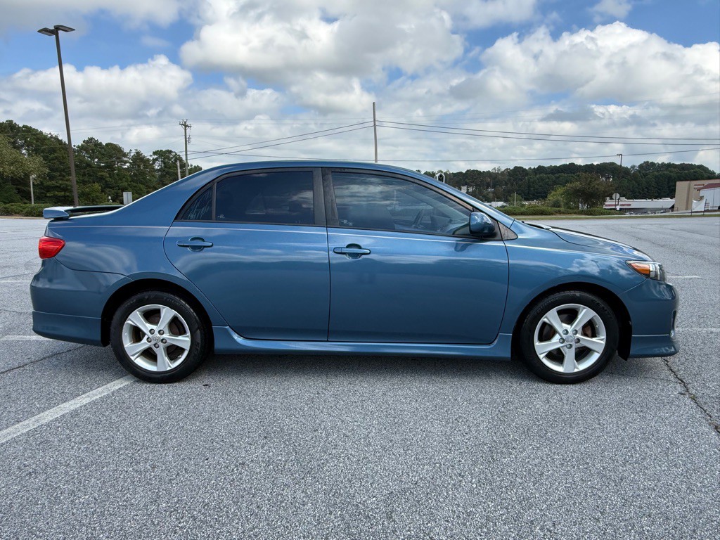 2012 Toyota Corolla Image 9