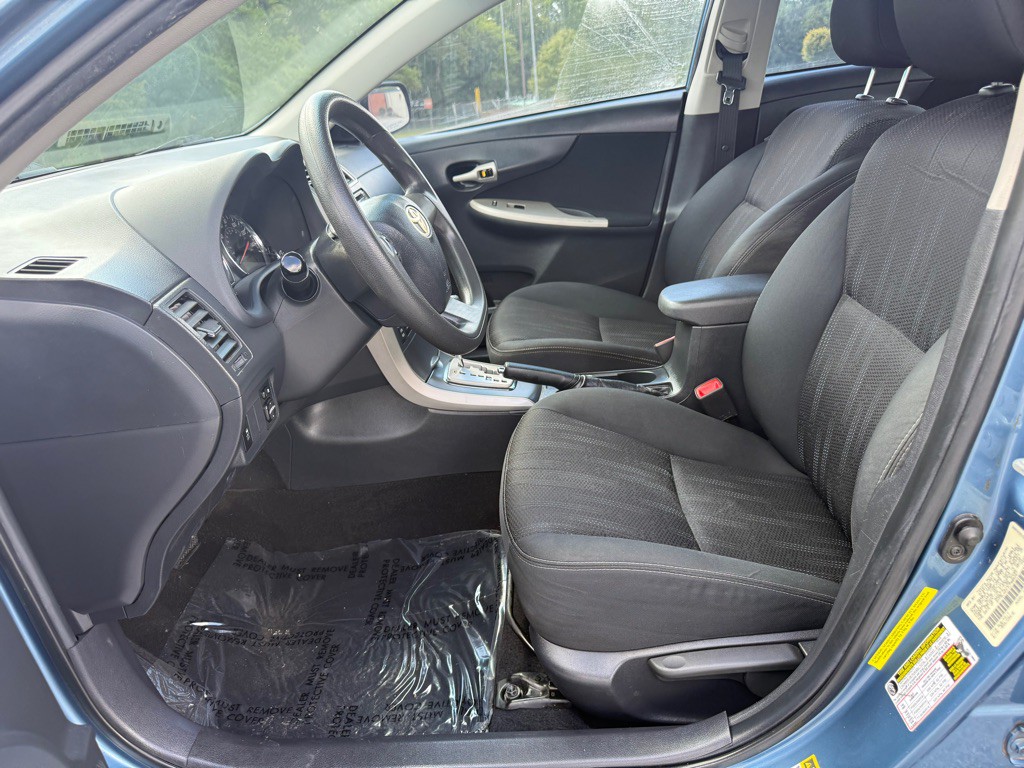 2012 Toyota Corolla Image 11