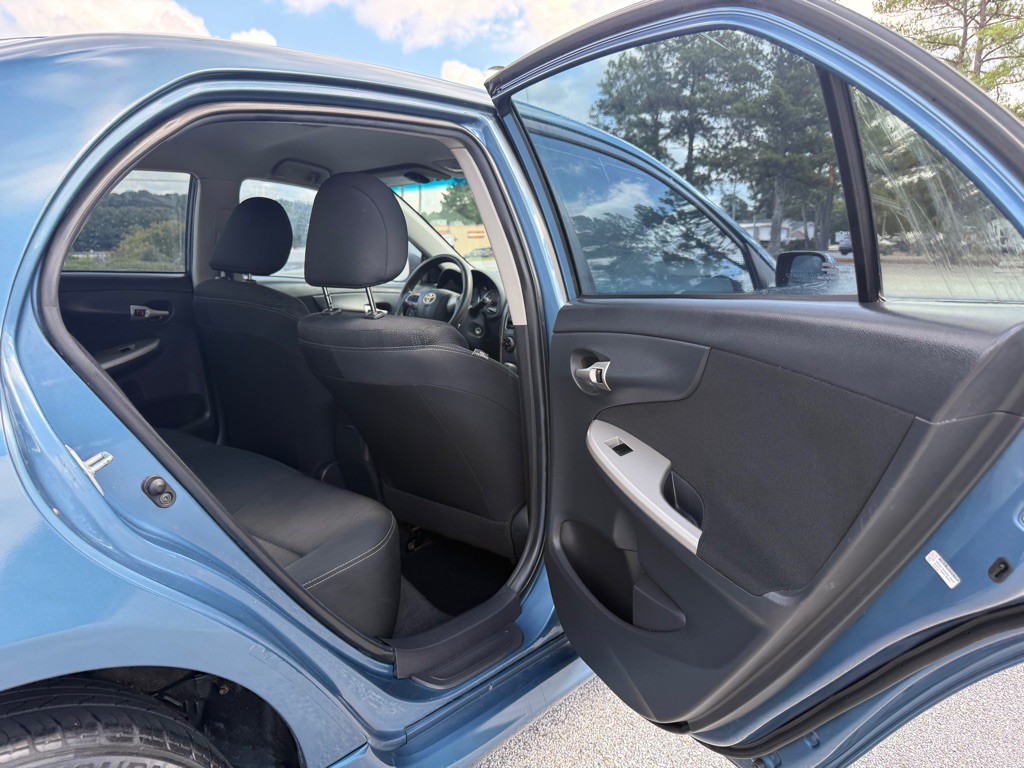 2012 Toyota Corolla Image 16